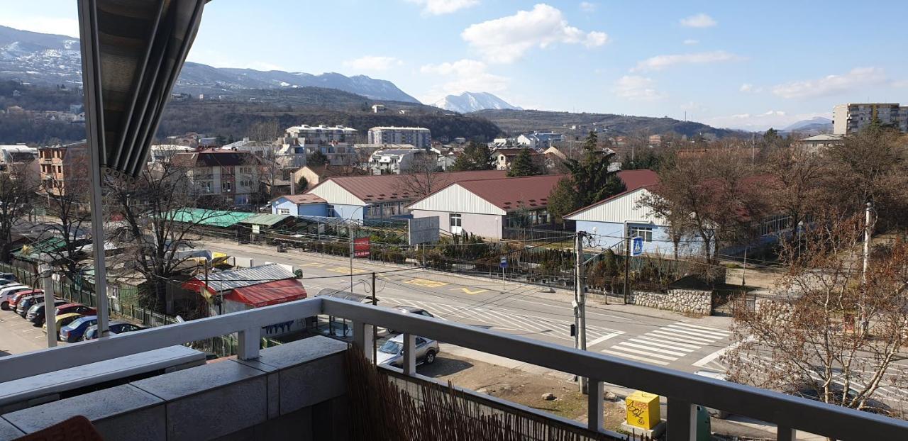 Spectacular Apartment In Skopje, City Mall Area מראה חיצוני תמונה