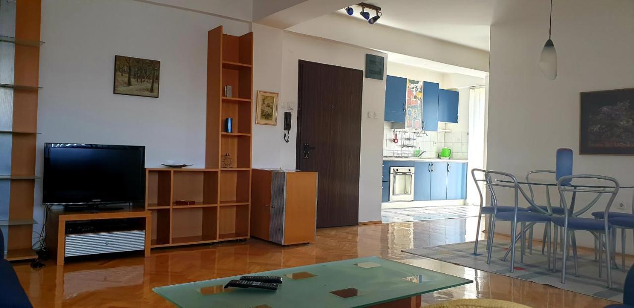 Spectacular Apartment In Skopje, City Mall Area מראה חיצוני תמונה